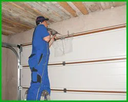 Master Garage Door Repair Service Kent, OH 330-368-2370 - sidebar-emergency-t-07-gr-19m